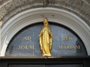 Ad Jesum Per Mariam